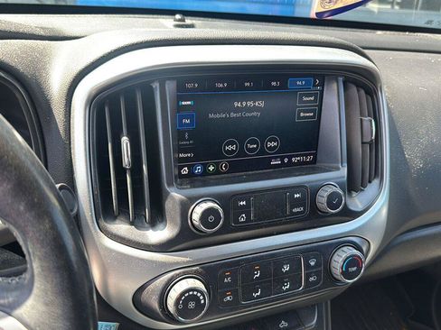 Used 2022 Chevrolet Colorado LT w/ Chrome Appearance Package RWD image 4
