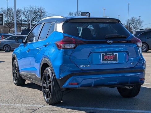 Certified 2023 Nissan Kicks SV image 4