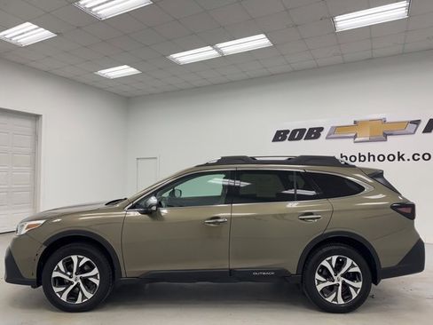 Used 2020 Subaru Outback Touring w/ Popular Package #2 image 8