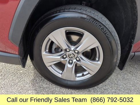 Used 2022 Toyota RAV4 XLE image 26
