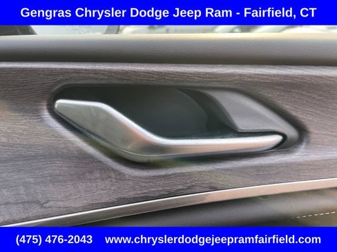 Certified 2023 Jeep Grand Cherokee Overland AWD/4WD image 16