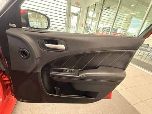 Used 2018 Dodge Charger R/T image 46