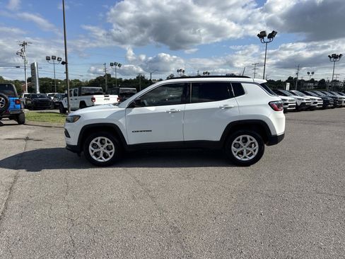 Certified 2024 Jeep Compass Latitude AWD/4WD image 8