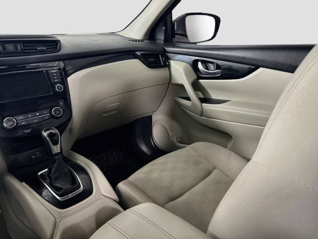 Used 2022 Nissan Rogue Sport SV FWD image 21