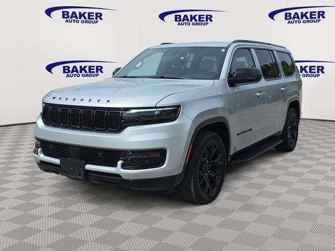 Used 2024 Jeep Wagoneer Series II AWD/4WD image 7