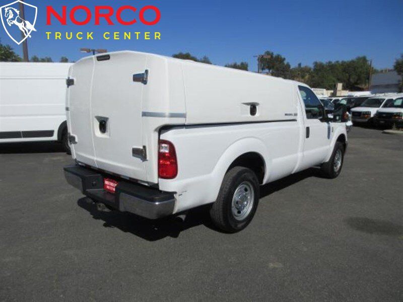 Used 2016 Ford F250 XL w/ Power Equipment Group RWD image 3