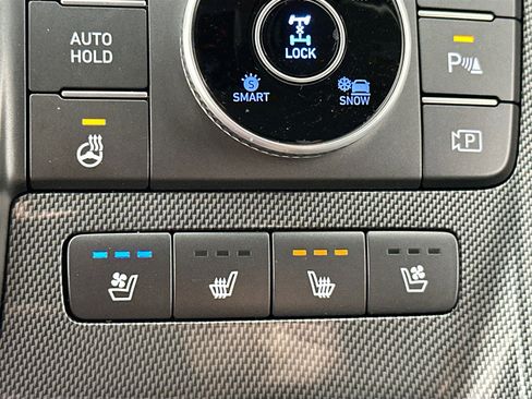 Used 2023 Hyundai Santa Fe Limited image 21