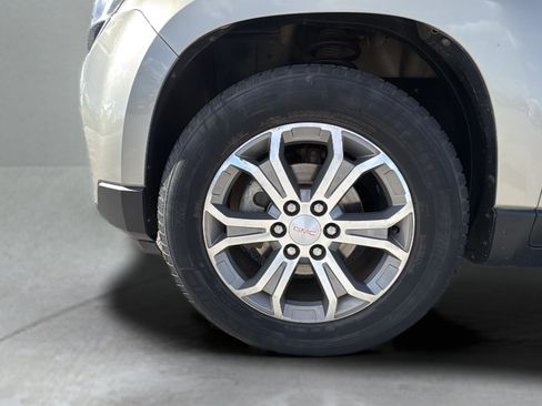 Used 2016 GMC Acadia SLT image 17