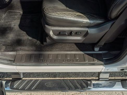 Used 2011 Ford F350 Lariat w/ Lariat Interior Pkg image 18