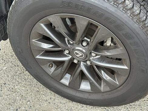 Used 2020 Lexus GX 460 Premium w/ Premium Package AWD/4WD image 4