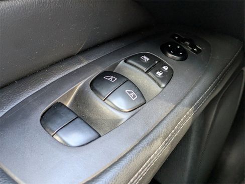 Used 2015 Nissan Pathfinder SL w/ SL Premium Package image 35