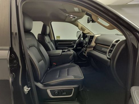 Used 2019 RAM 1500 Laramie AWD/4WD image 23