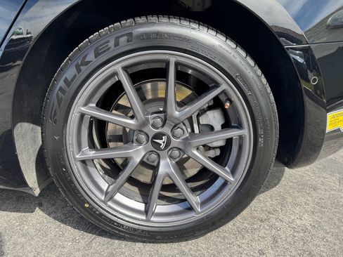 Used 2021 Tesla Model 3 Long Range image 8