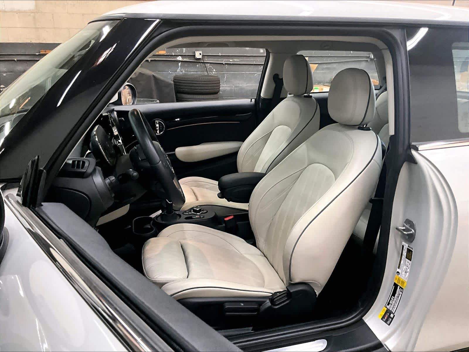 Used 2023 MINI Cooper SE FWD image 28