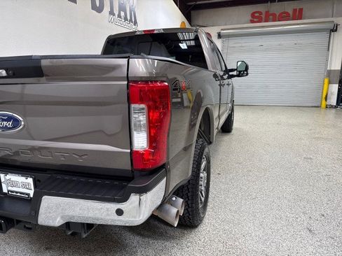Used 2018 Ford F250 Lariat w/ Camper Package image 53