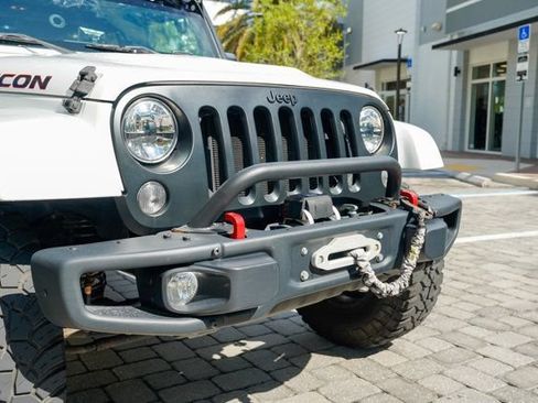 Used 2016 Jeep Wrangler Unlimited Rubicon AWD/4WD image 40