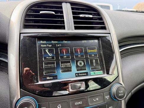 Used 2015 Chevrolet Malibu LT w/ Power Convenience Package image 27