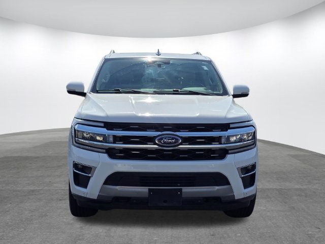 Used 2022 Ford Expedition Max Limited AWD/4WD image 2