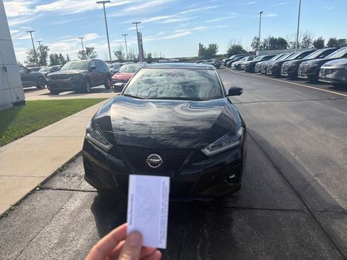 Used 2020 Nissan Maxima SR w/ Illumination Package FWD image 4
