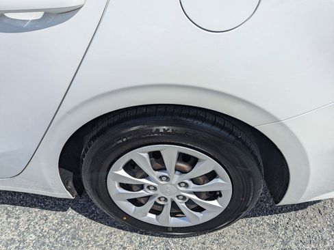 Used 2022 Kia Forte Sedan FWD image 10