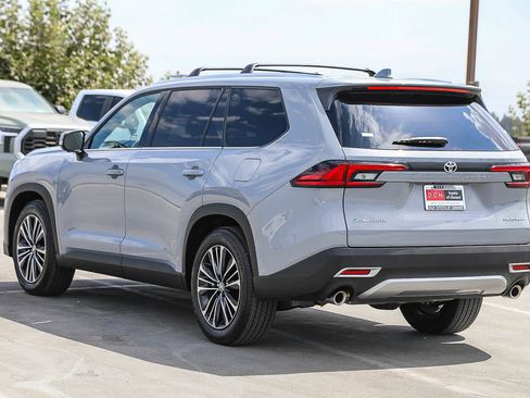 Certified 2026 Toyota Grand Highlander AWD Hybrid image 8