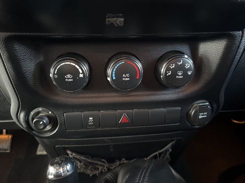 Used 2013 Jeep Wrangler Sport image 23