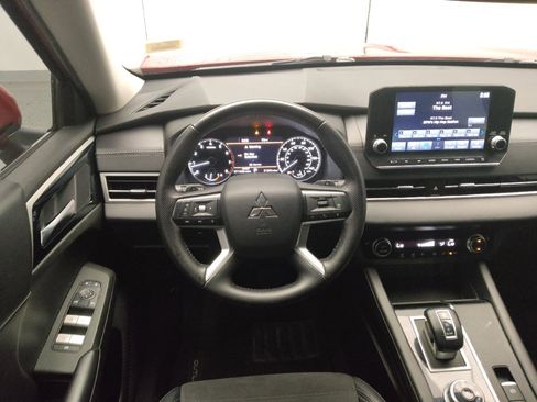 Used 2022 Mitsubishi Outlander SE FWD image 22
