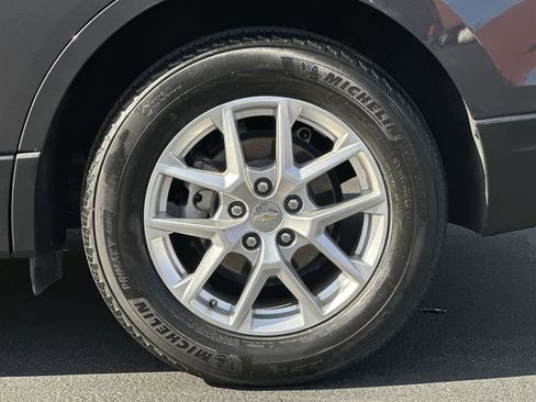 Used 2022 Chevrolet Equinox LS w/ LS Convenience Package image 8