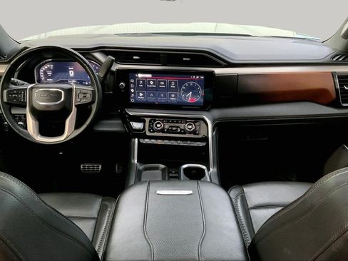 Used 2024 GMC Sierra 2500 Denali w/ Denali Reserve Package AWD/4WD image 16