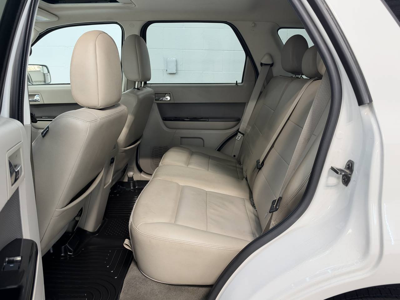Used 2010 Ford Escape 4WD Hybrid image 25