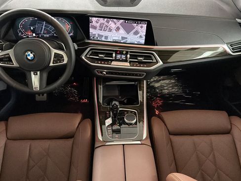 Used 2023 BMW X5 xDrive40i w/ M Sport Package AWD/4WD image 3