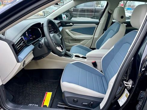 New 2026 Volkswagen Jetta SE FWD image 12