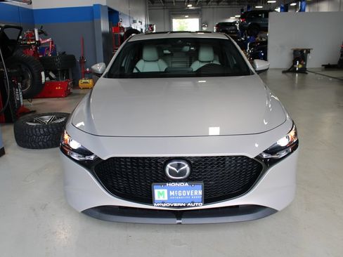 Used 2023 MAZDA MAZDA3 s FWD image 2