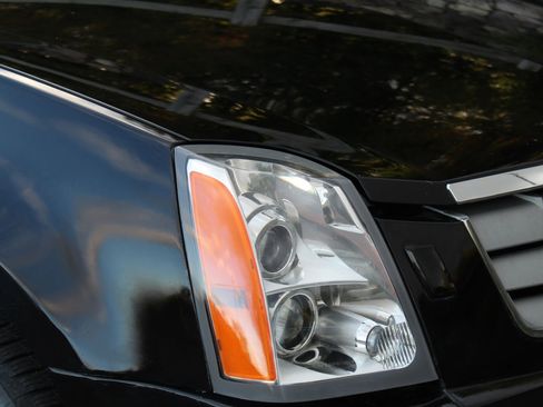 Used 2007 Cadillac SRX w/ Theater Package image 37