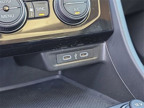 Certified 2024 Volkswagen Jetta SE image 23