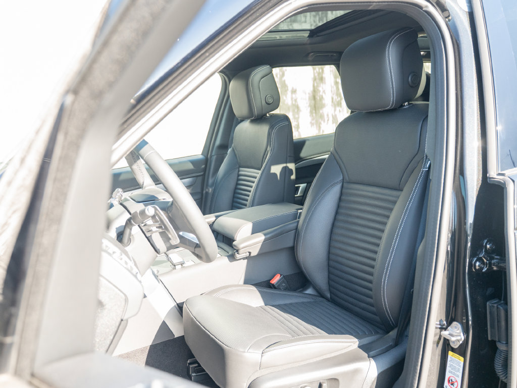 New 2026 Land Rover Discovery Dynamic SE AWD/4WD image 18