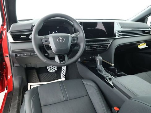 Used 2025 Toyota Camry XSE image 11