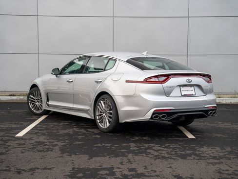 Used 2018 Kia Stinger image 3