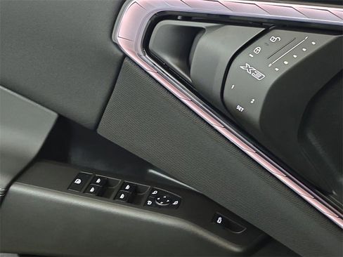 Used 2025 BMW X3 xDrive30i w/ Premium Package image 30