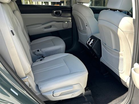 New 2025 Kia Sorento EX w/ EX Panoramic Sunroof Package image 16