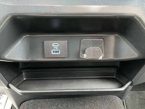 Used 2022 Ford F150 XLT image 11