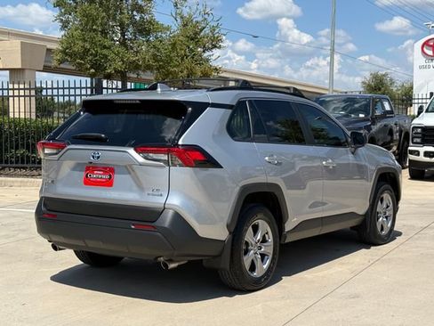 Used 2023 Toyota RAV4 LE AWD/4WD image 5