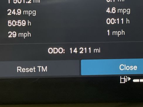 Used 2025 Volvo XC90 B5 Plus image 23