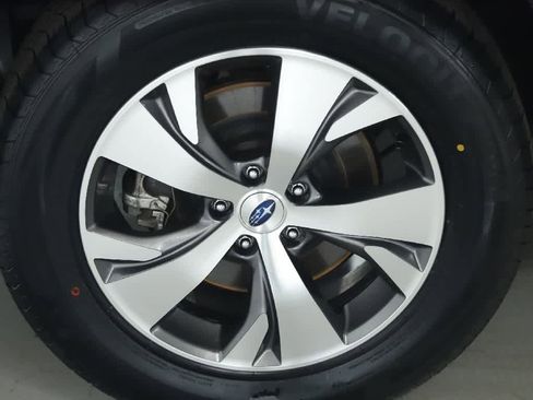 Used 2023 Subaru Ascent Premium w/ Convenience Package image 12