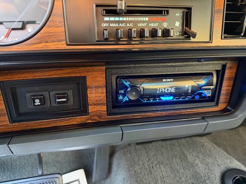 Used 1993 Dodge D/W Truck 350 image 9