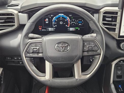 Used 2025 Toyota Tundra Limited AWD/4WD image 13