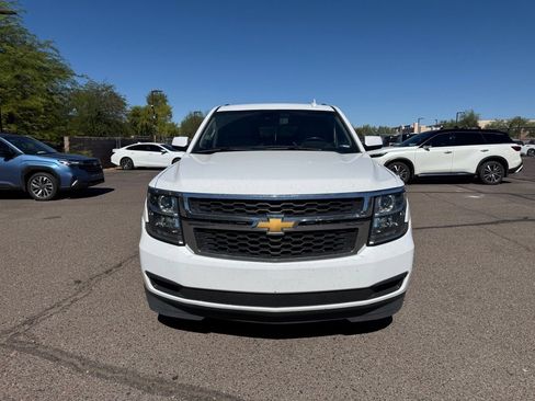 Used 2018 Chevrolet Suburban LT RWD image 2
