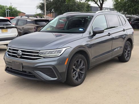 Used 2022 Volkswagen Tiguan SE FWD image 7