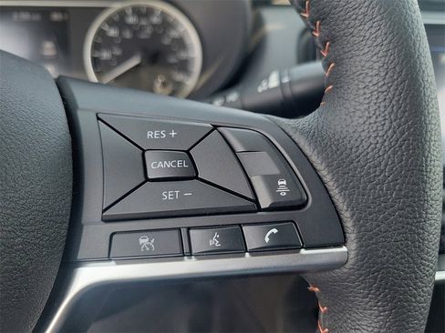 New 2025 Nissan Versa SR w/ Trunk Package image 6