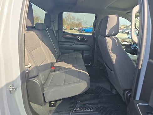 Used 2024 Chevrolet Silverado 1500 RST AWD/4WD image 19